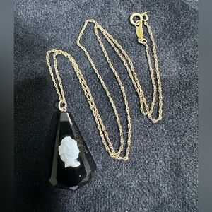 Vtg 14KT Gold Filled PPC (Princess Pride Collection) Black Glass Cameo Necklace